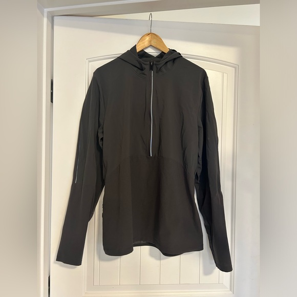 Lululemon men’s mesh run 1/2 zip lightweight pullover with hood - Picture 1 of 2